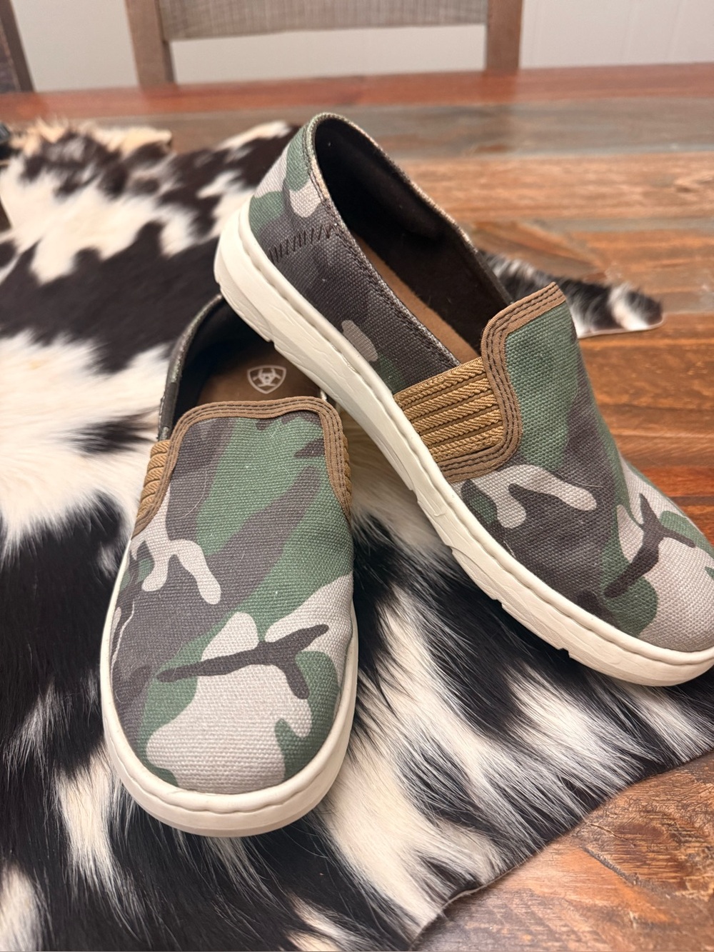 Ariat Women’s Camo Slip-On loafers in Camo